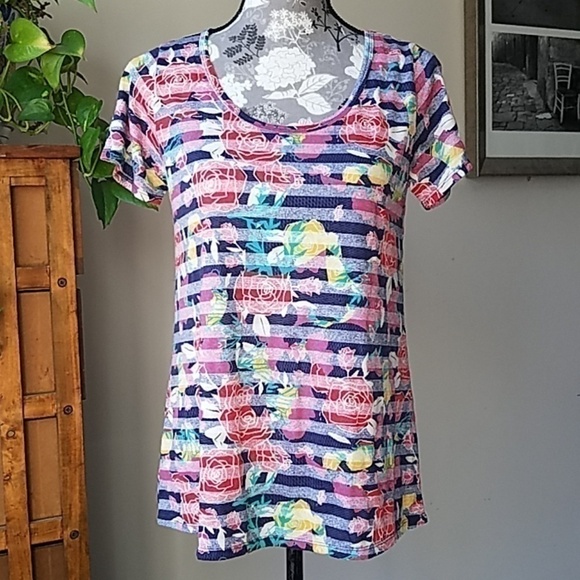 LuLaRoe Tops - Lularoe flowers & stripes Classic T Sz. Xs